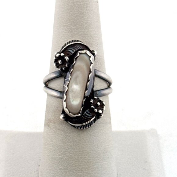 Estate Sterling Silver 925 Mother of Pearl Statement Ring Size 6.5 Vintage Jewel - Picture 1 of 8